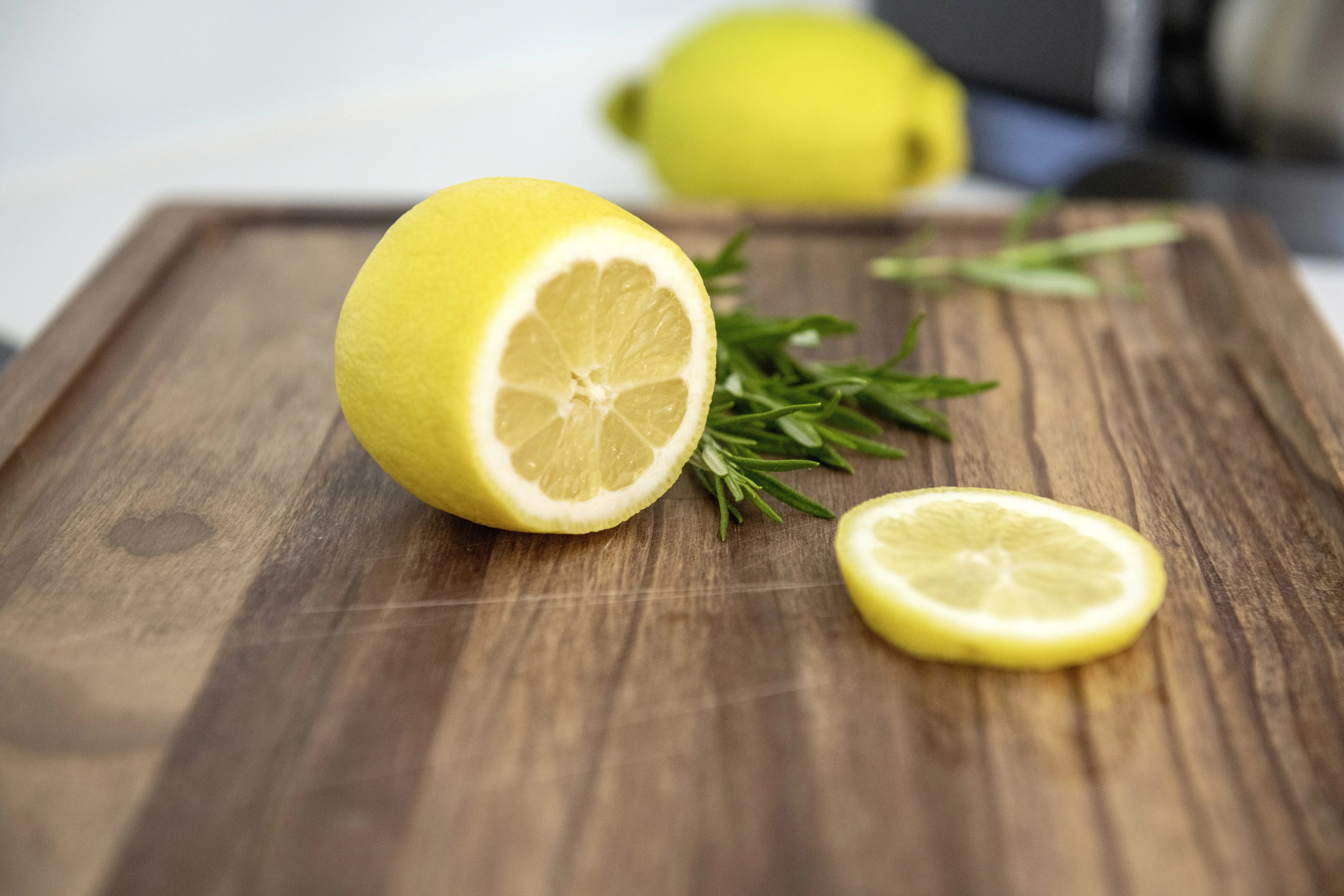 Zitrone und Rosmarin